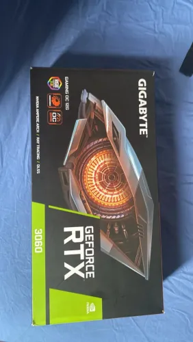 RTX GAMING OC 12GB - Ótimo estado