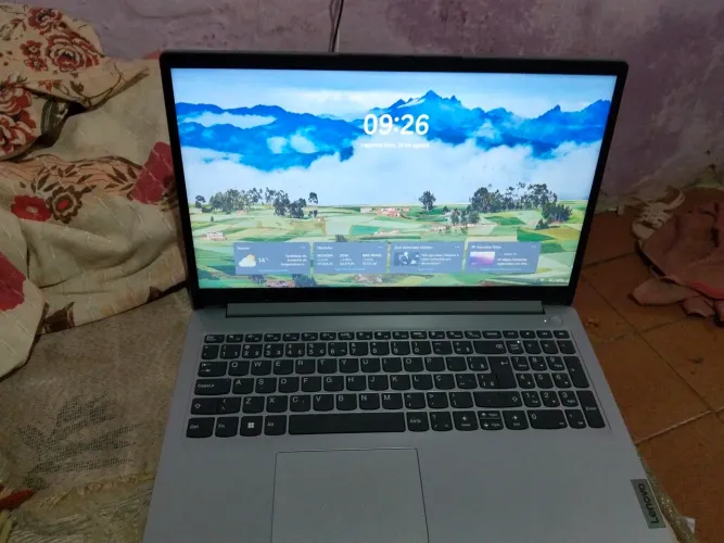 Vende-se notebook Lenovo