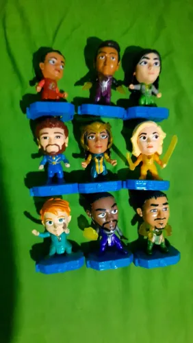 9 bonecos eternos McDonald's Marvel