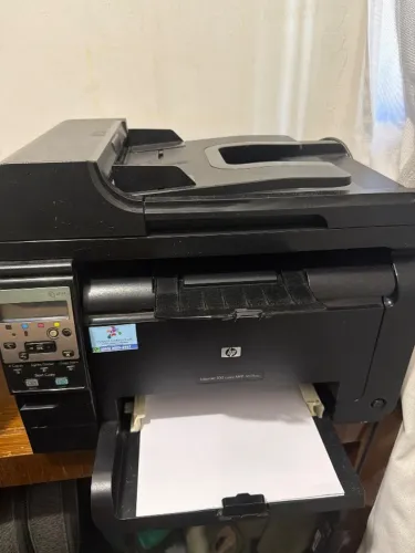 Impressora laser colorida - laserJet 100 color MFP M175nw