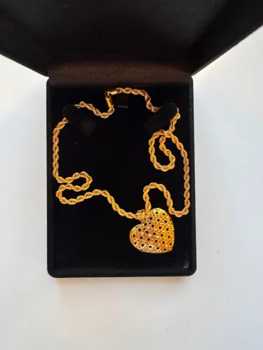 Colar de Ouro com Pingente