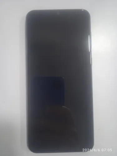 Vendo um galaxy A 03 core, praticamente novo , com pequenos arranhões quase imperceptível.