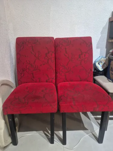 Cadeiras estofadas