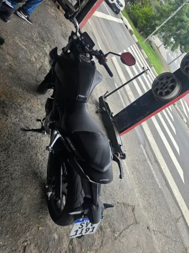Cb 300f 2024 moto zerinha
