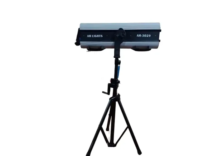 Canhão Seguidor 15R 220V com Tripé e Case AH-3029