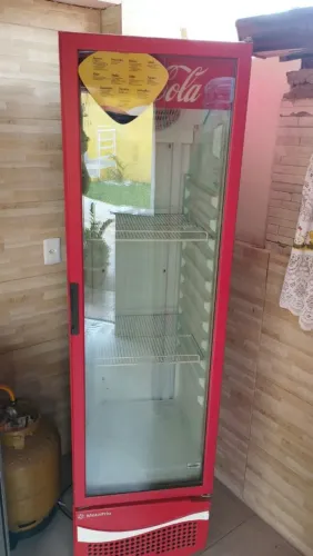 Expositora da Coca cola 230 Litros em estado de Nova 