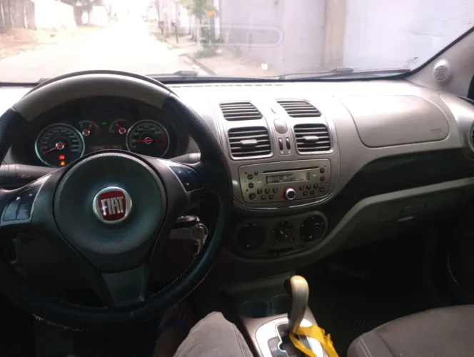 Fiat Grand Siena Essence Dual. 1.6 Flex 16V 2014
