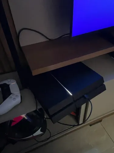 VENDO SOMENTE PS4 (console)