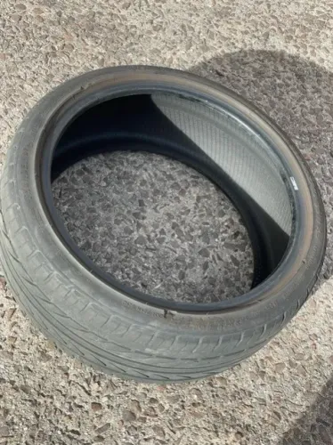 Pneu Delinte 225/40 ZR19 93W XL