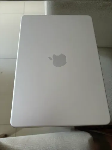 MacBook Neo Silver