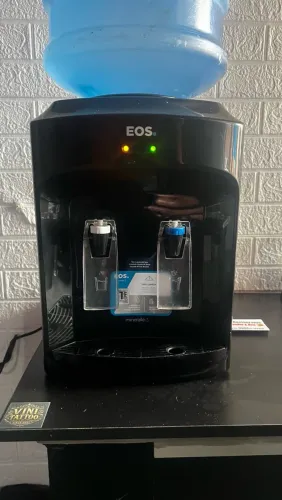 Bebedouro de Mesa Eletrônico EOS Mineralle Preto