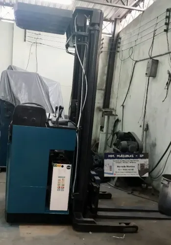 Empilhadeira elétrica pantografica skam 2.5 ton 4.5 metros de altura
