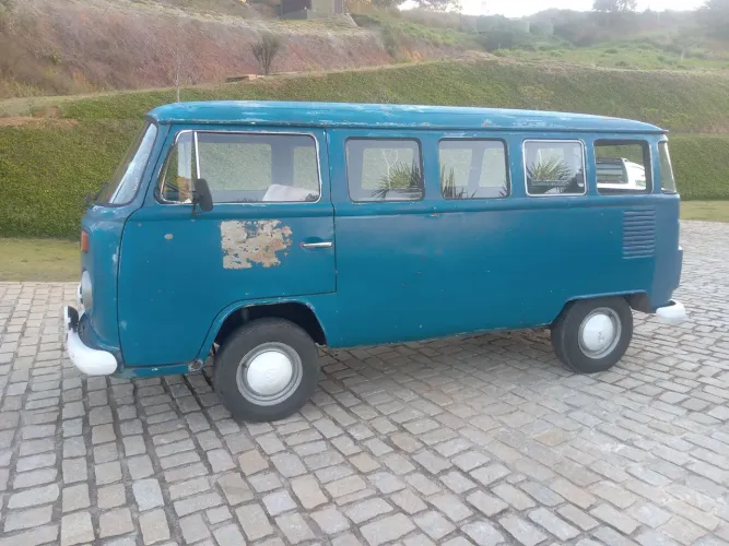 Volkswagen Kombi Standard/ Luxo/ Serie Prata 1976