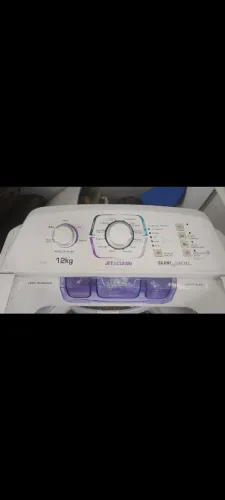 Máquina de lavar Eletrolux 12kg 