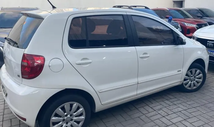 Volkswagen Fox 1.6 MI Total Flex 8V 5P 2014