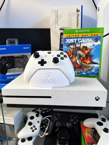 Xbox one S 1Tb +1 jogo parcelamos em até 21x Pegamos videogames como parte de pagamento