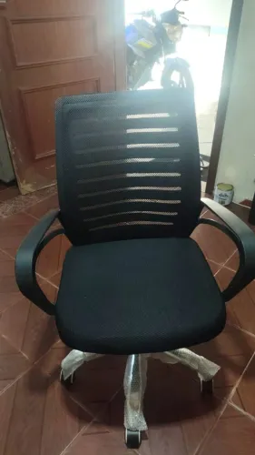 Cadeira de Escritório Giratória Preta - Nova!