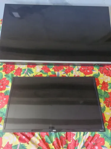 Vendo smart Tv Philips 50" e smart Tv Aoc 32" ( ambas diagnosticada com defeito na tela )