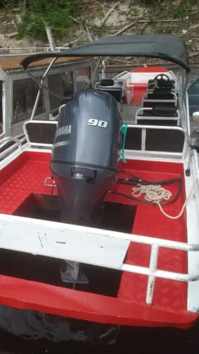 Lancha de Passeio 2025 - 8,5m | Motor 90 HP (4 Tempos)