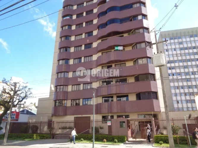 4 quartos, espaçoso no Alto da XV.