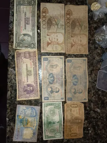 Lote com 9 cédulas antigas e raras Brasil cruzeiros,Bolívia,Colômbia,Paraguai e Nepal
