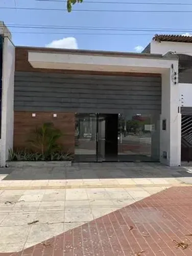 LOJA com 220 m2 na praça da Matriz em Centro - São Gonçalo do Amarante - CE