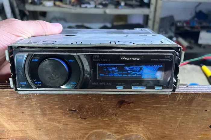Radio Pioneer Raridade Golfinho Robocop