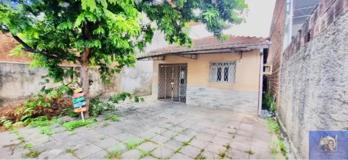Casa à Venda em Água Fria