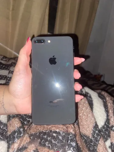 Iphone 8 plus - Estado de novo, nada quebrado ou estragado tudo bombando e icloud liberado