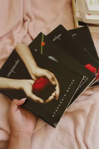 SAGA CREPÚSCULO - 4 LIVROS | Completa