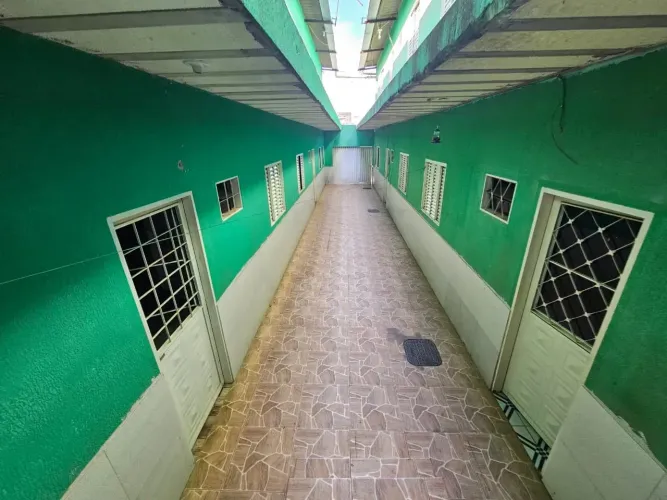 Prédio com 8 Kitnets - Renda de R$ 5.200/mês / ARAPOANGA DF