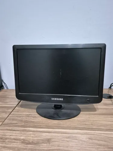 Monitor Lcd 15.6 Samsung - 632NW Widescreen