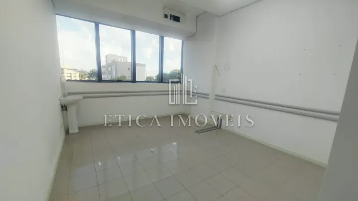 SALAS COMERCIAIS com 1 dormitório para alugar com 27.8m² por R$ 1.900,00 no bairro Rebouça