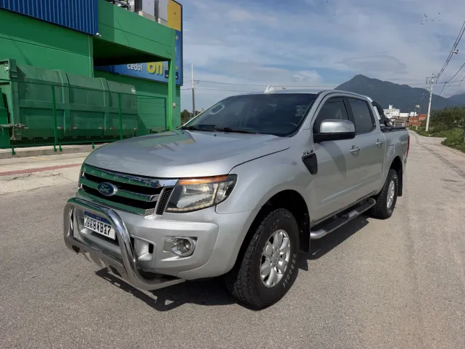 Ford Ranger XLS 2.5 16V 4X2 CD Flex 2013