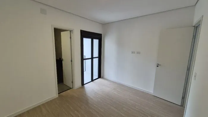 Casa Sobrado à venda com 3 dormitórios na Bela Vista, Osasco