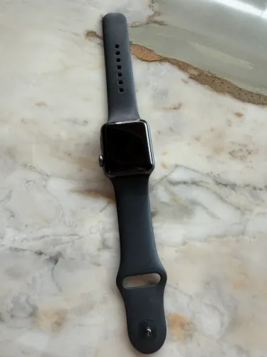 APPLE WATCH SÉRIES 3 - 38 mm