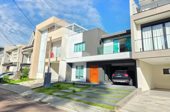Sobrado para venda tem 107 m² com 3 quartos em Iná - São José dos Pinhais - PR