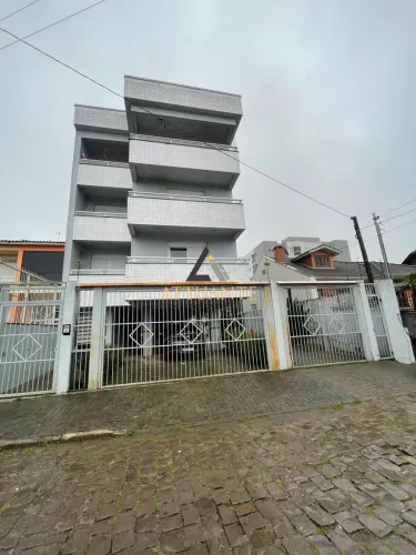 Apartamento semi mobiliado com 2 dormitórios e 2 vagas em Caxias do Sul