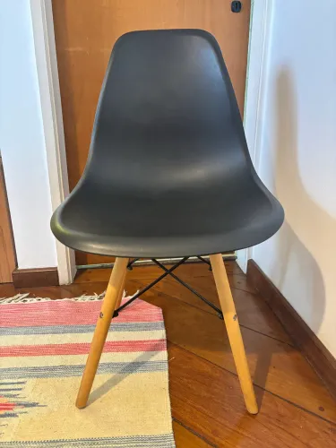 Conjunto 4 Cadeiras Estilo Eames Preta - Usadas
