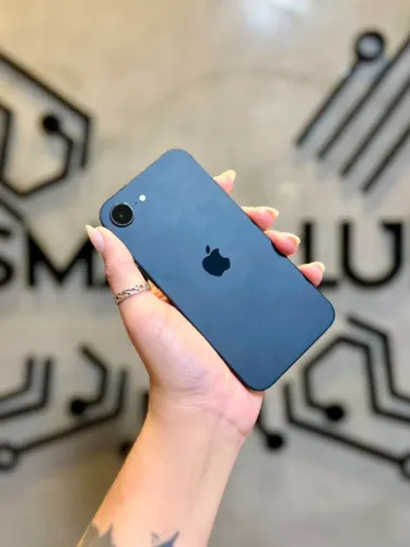 iPhone 16e Black- 128GB (Com Garantia Apple até 07/2027)
