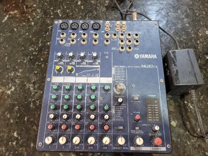Mesa de Som Yamaha MG82cx