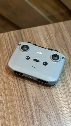 Controle DJI RC-N3 - Neo 1 e 2, Mini 4 e 5 Pro, DJI Air 3 e 3s