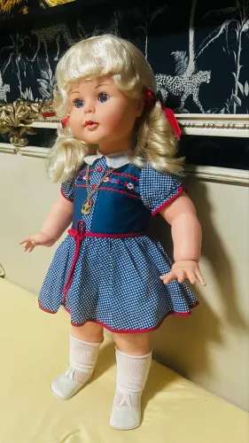 Boneca beijoca 