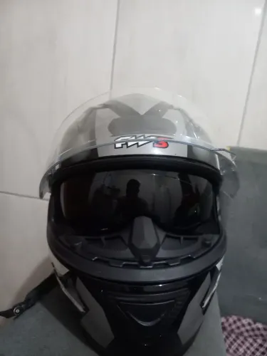 Capacete fw3 com oculos 