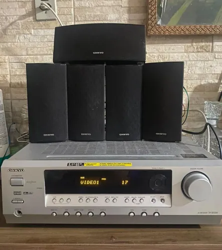 Receiver Onkyo com Caixas Originais