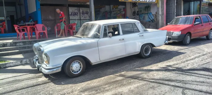 Mercedes-Benz 220-S Sedan 2.2 6V 4P Gasolina. 1967