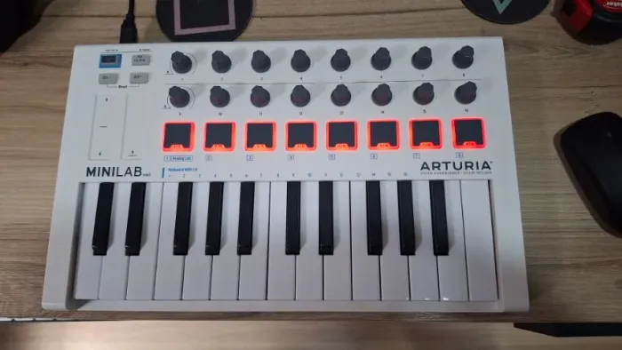 Arturia MiniLab