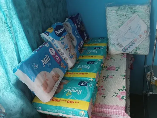 Fralda descartável Tam P mais de 400 fraldas no total