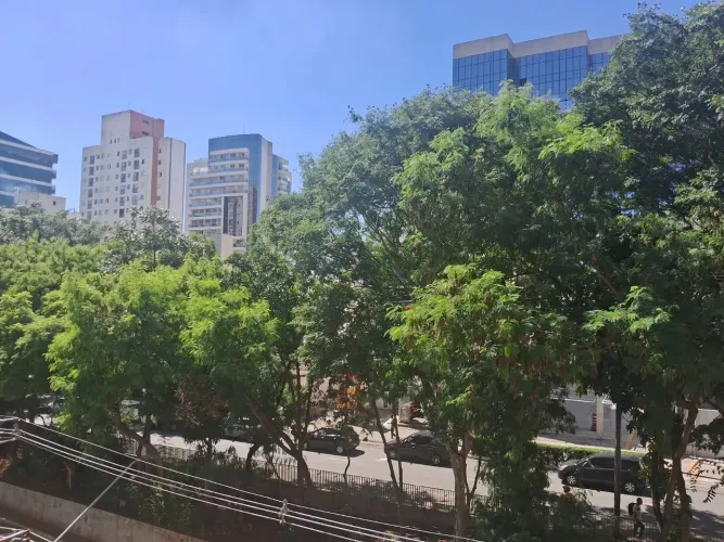 Imóvel para aluguel  sem móveis - Frente  - 65 metros  2 quartos em Liberdade - São Paulo 