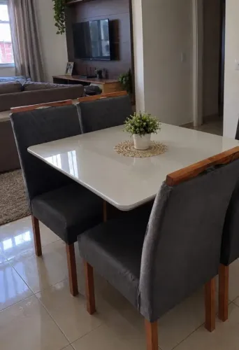 Mesa de Jantar Com 4 Cadeiras (Produto Novo)
